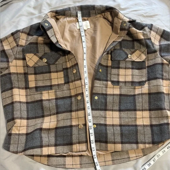 H&M Plaid Shacket Jacket Womens Large Beige Gray Button Front Flannel Coat - Picture 5 of 8